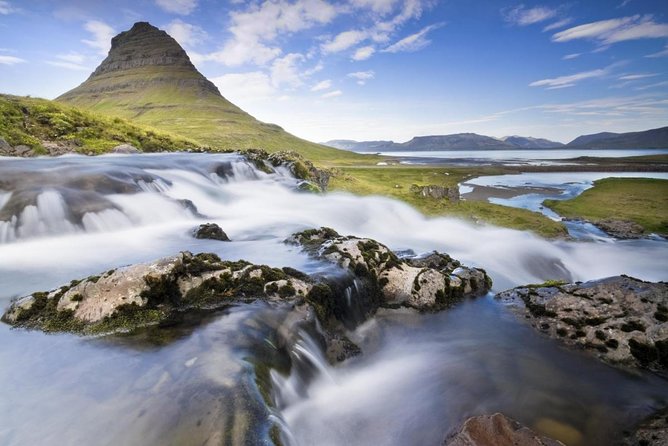 Volcano Hike and Grindavík Visit from Reykjavik - The drive from Reykjavik: pace, comfort, and what you actually get